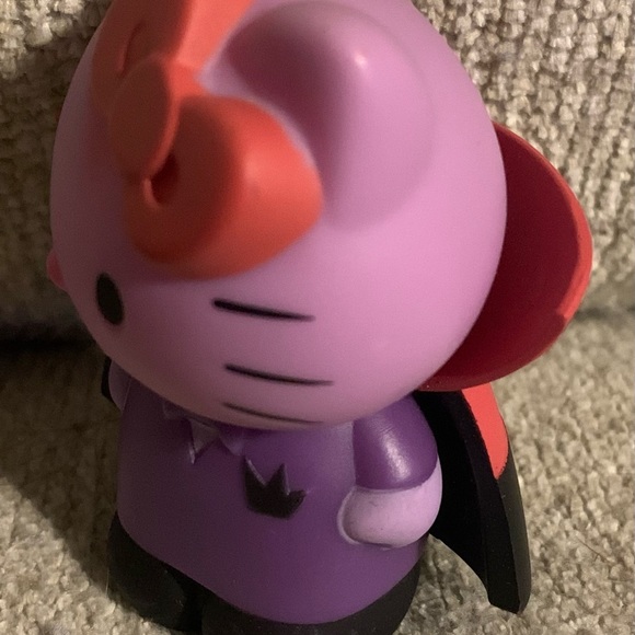 Hello Kitty Sanrio x Funko Pop collab $10 - Picture 5 of 6